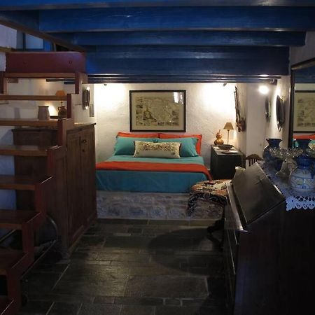 Blue Door Apartman Monemvasziá Kültér fotó