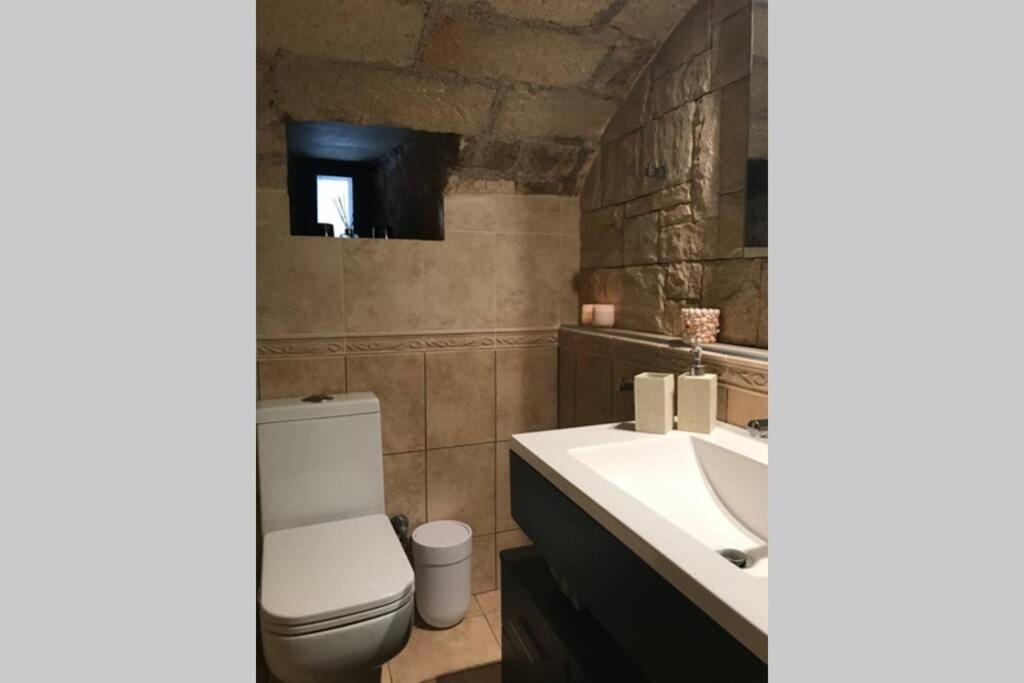 Blue Door Apartman Monemvasziá Kültér fotó